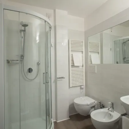 Domus Roma 3*